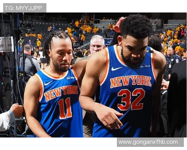 纽约尼克斯与热火激战正酣球迷期待精彩对决与绝妙瞬间